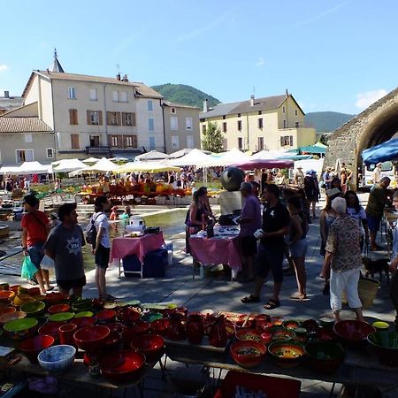 Gite Des Deux Rivieres Nant Ngoại thất bức ảnh
